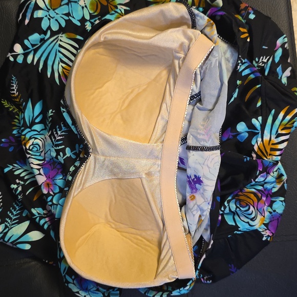 Azul by Maxine of Hollywood Floral Swim Dress - 14 - Picture 4 of 4